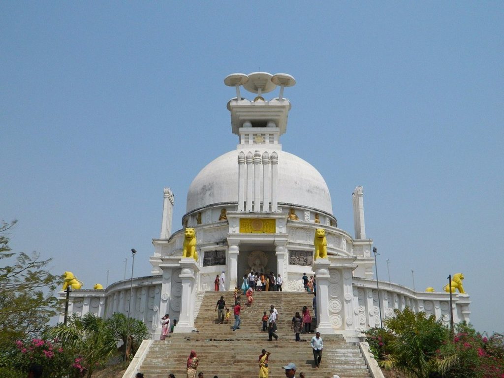 shanti-stupa-dhauli-giri